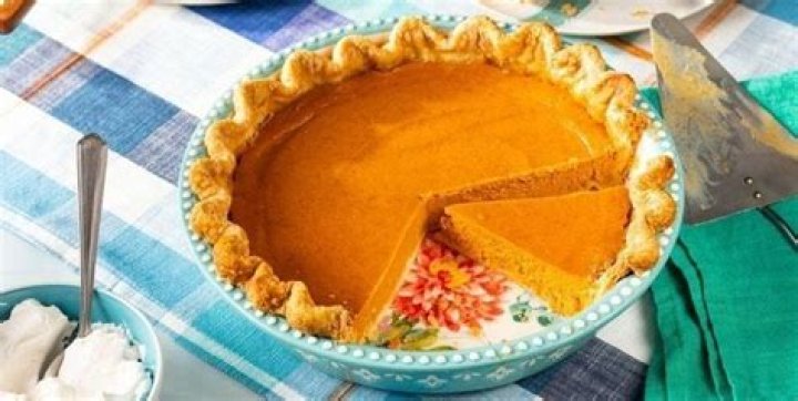 What consistency should pumpkin pie filling be before baking?
