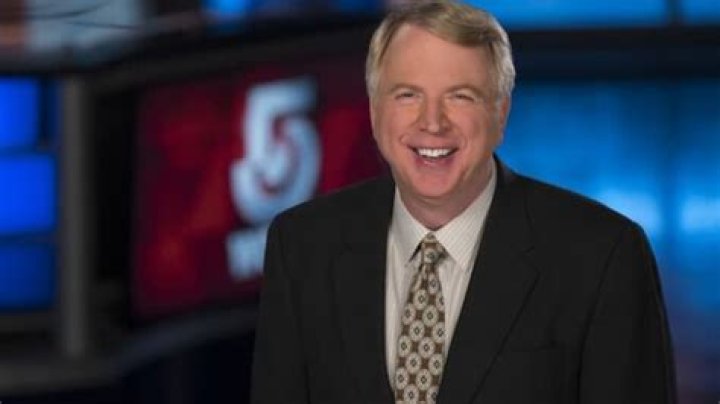 Who is WCVB Mike Wankum? Wiki: Salary, Dating, Height, Wedding